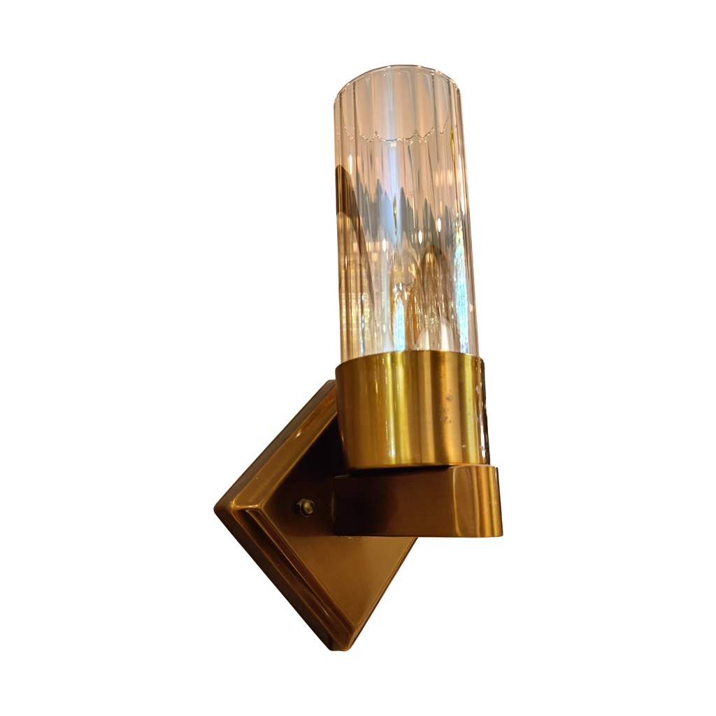 DL025 - Wall Light H823