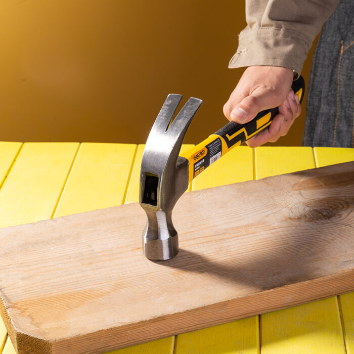 Deli Claw Hammer 0.75Kg - Image 5