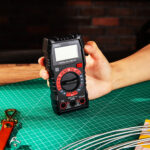 Deli Digital Multimeter 3 1/2"-CAT III-6 - Image 3