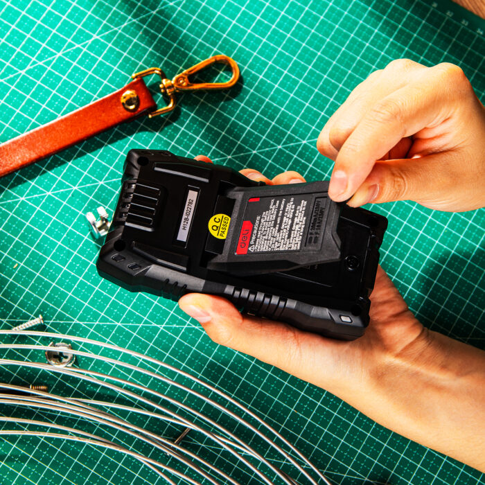 Deli Digital Multimeter 3 1/2"-CAT III-6 - Image 11