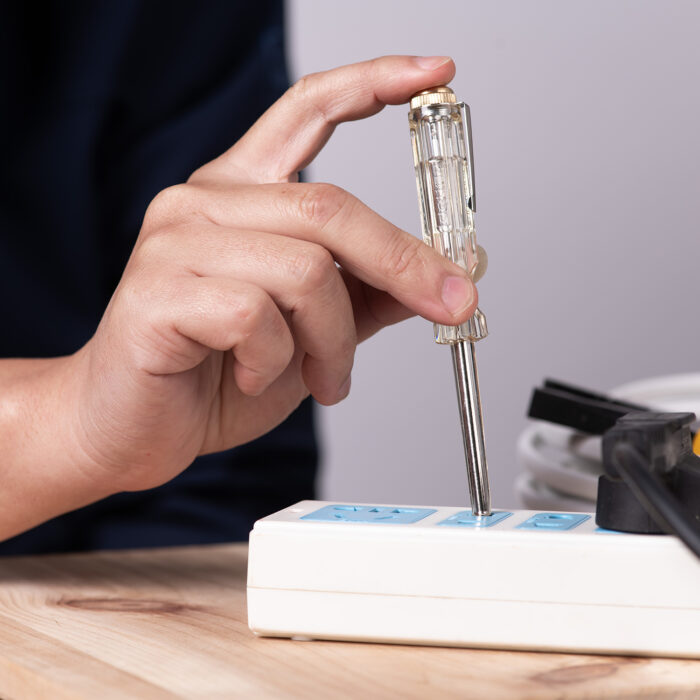 Deli Voltage Tester 100-500V - Image 6